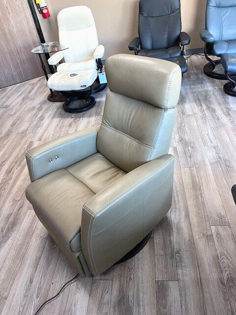 IMG Divani RM125 Small Power Relaxer Recliner Chair Trend T408 Sand Leather USB gallery