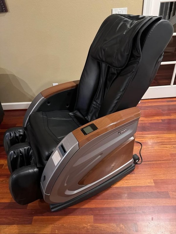 Cash-Operated Massage Chair – Great Business Opportunity!