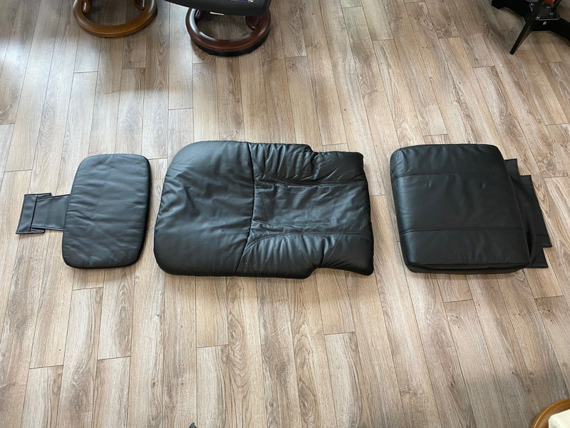 💥 Human Touch HTT-10i HT-130 Massage Chair Recliner Black Leather Cushions only
