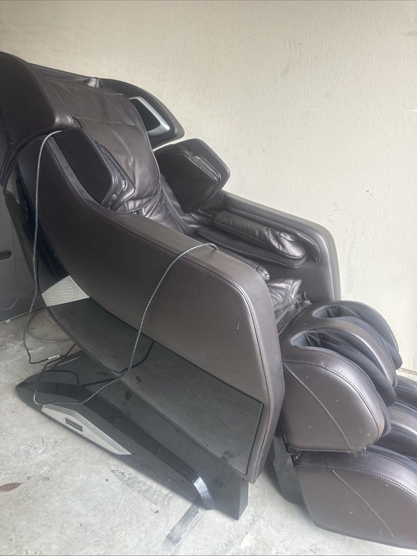 Infinity Celebrity Full Body 3D Massage Chair w/ Bluetooth & Body Scanning Tech gallery