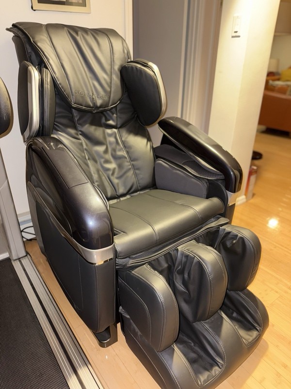 Fujispa Cyber Relax Massage Chair gallery