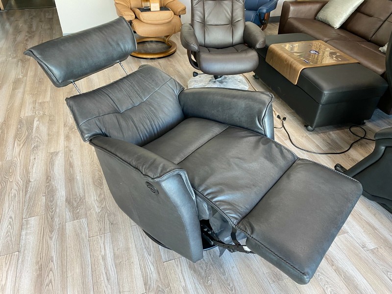 IMG Captain Power Recliner Glider Chair - Sauvage S553 Charcoal Leather - USB gallery
