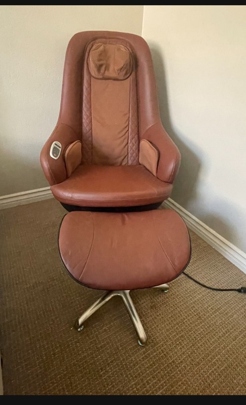 Nouhaus Caramel Brown Heated Massage Chair W/Ottoman. Slightly used! gallery