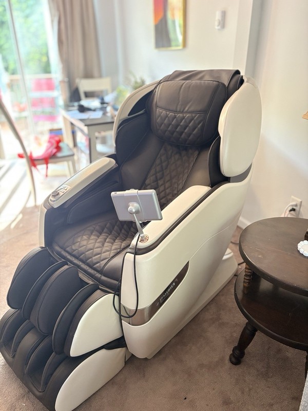JPMedics Kumo 4D L‑Track Massage Chair – 4D Heated Rollers, Zero‑Gravity, Knee H
