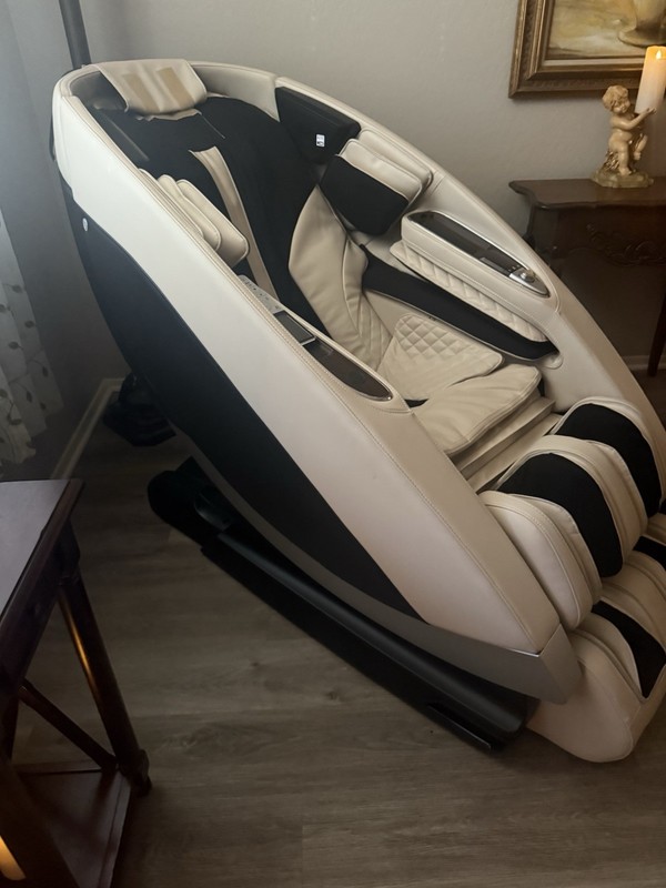 Super Novo 2.0 Massage Chair gallery
