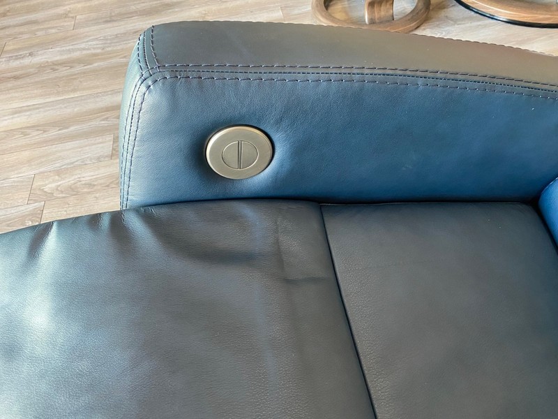 IMG Divani RM225 Medium Manual Relaxer Recliner Chair T415 Trend Pacific Leather gallery