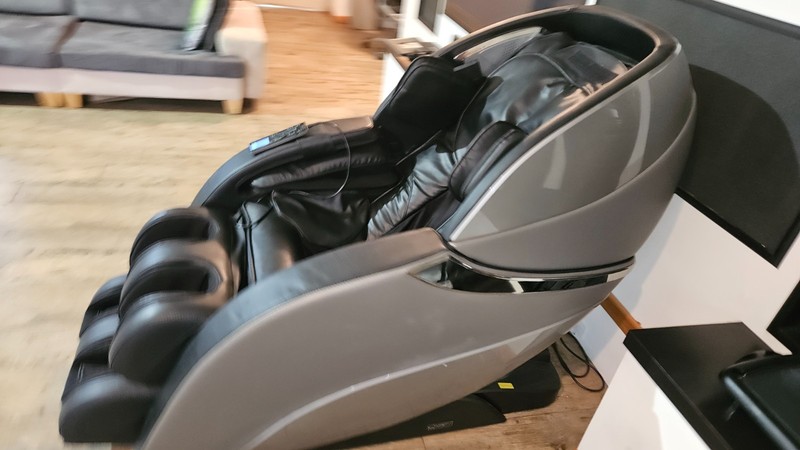 Infinity Genesis massage chair in excellent condition. barely used. gallery