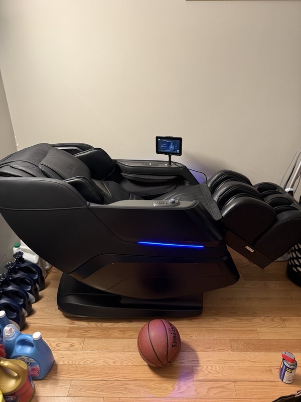 Titan TP-Epic 4D Electric Massage Chair Recliner w/ Screen & Manual Black
