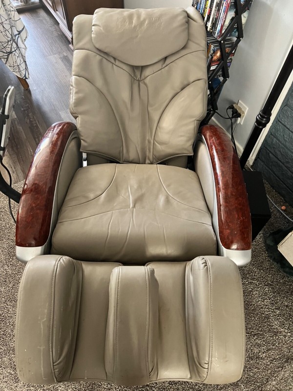 King Kong 5560 Fully Functioning Reclining Massage Chair gallery