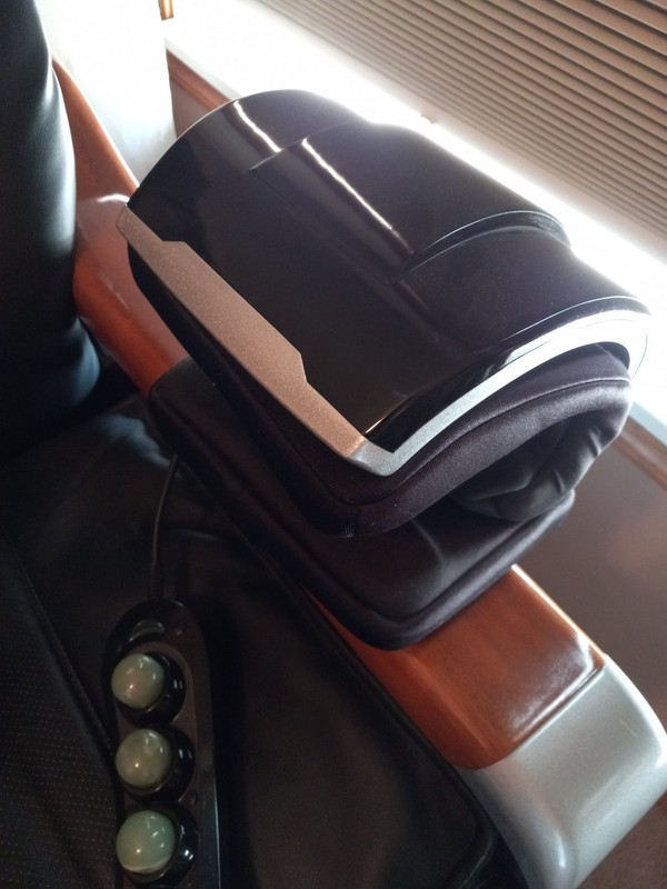 Beauty Health Electric Massage Chair, Black Solid, Wood Armrests, Remote gallery