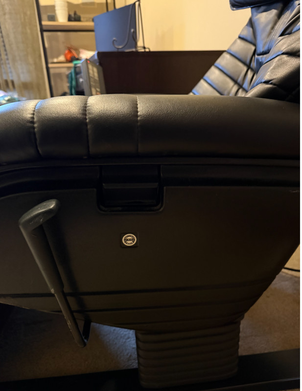 Shiatsu Massage Chair Recliner Full Body Electric Leather Office Chair Pickup gallery
