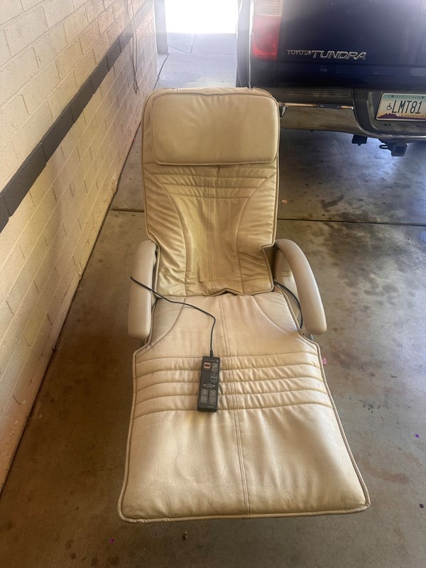 massage chair recliner interactive health Of white color leather in good cond. gallery