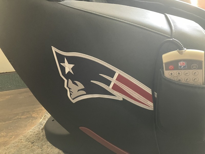 BestMassage NFL Luxury Full Body Massage Chair Zero Gravity Heat NFL-A200-NE gallery