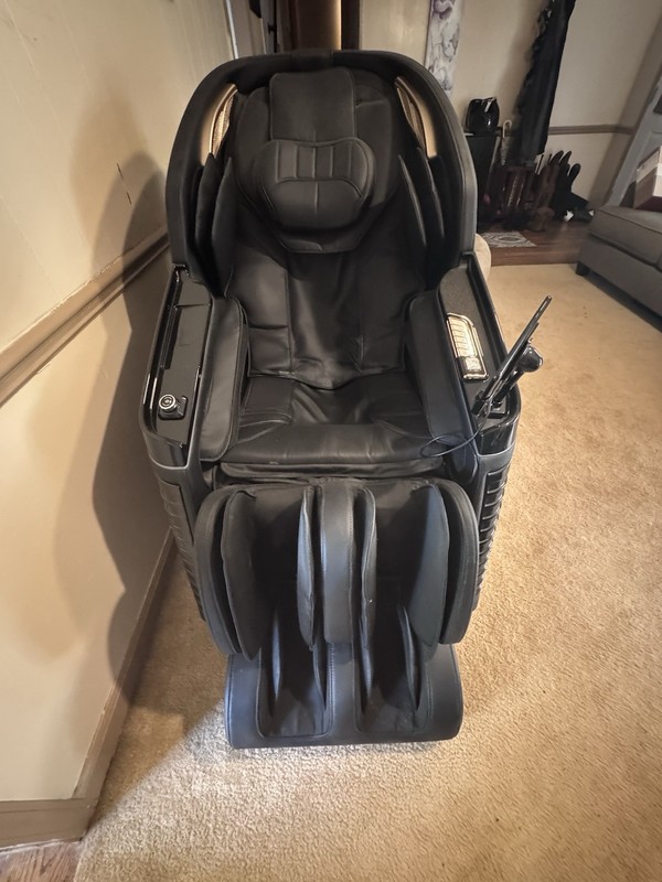 Remnant House The Revolution Massage Chair Galaxy Black LED Bluetooth gallery