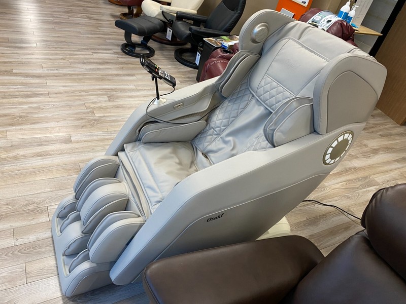 Osaki Hiro L-Track Heated Zero-G Bluetooth USB Charger 3D Massage Chair Taupe #3 gallery