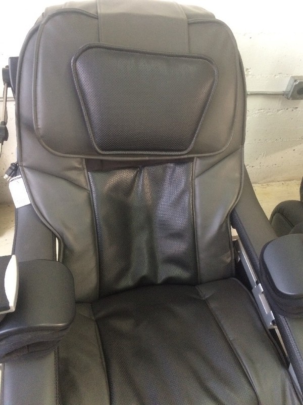 Inada Robo Massage Chair HCP-D5A gallery