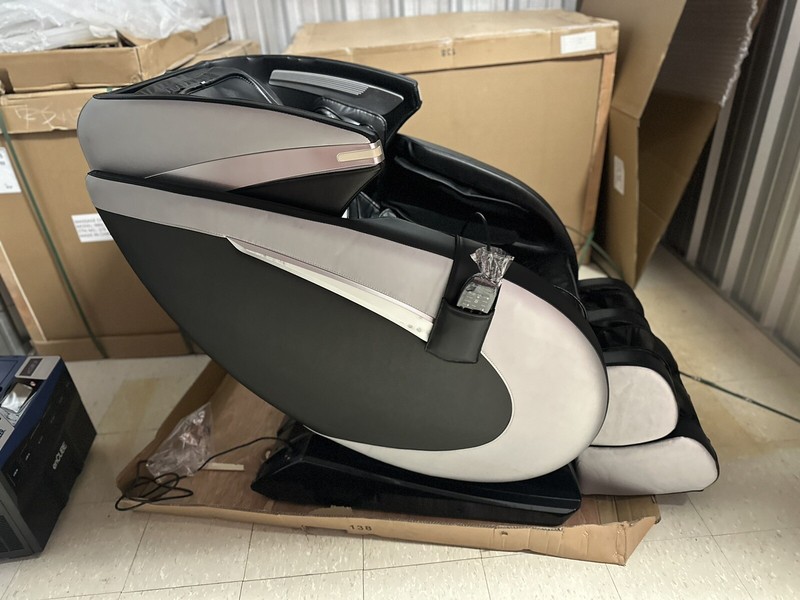 Massage chair Zero Gravity gallery