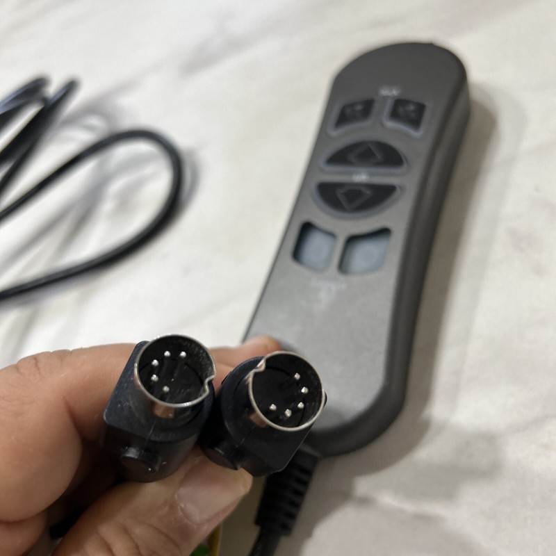 HC110-2M-1U01 Gray 4 Buttons 5 Pin 2 Connections Prong Recliners Remote Control gallery