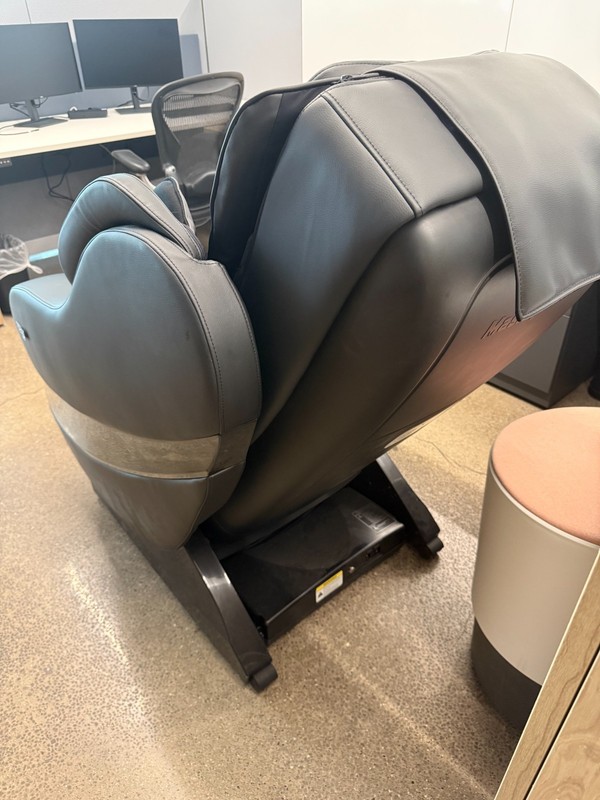 Kahuna SL-Track Massage Chair SM-7300 Black gallery