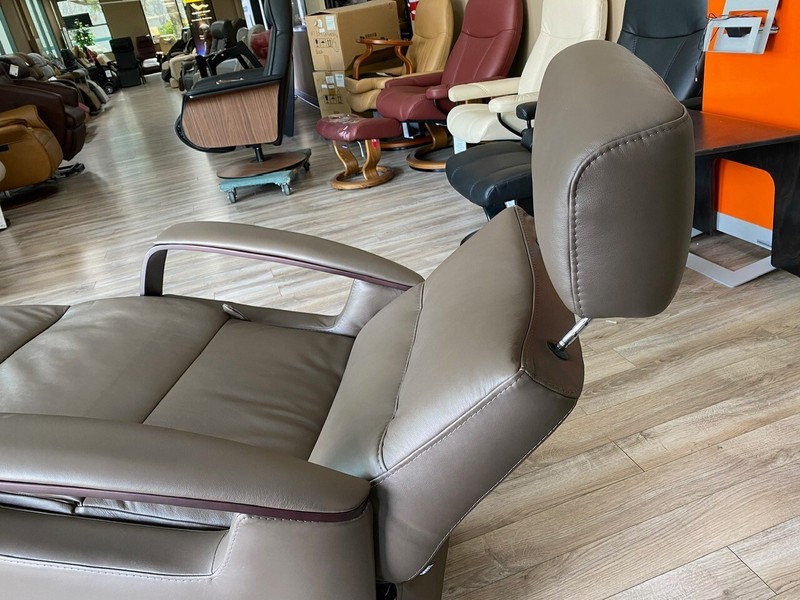 IMG Peak RG265 Manual Relaxer Medium Swing Recliner Rocker Chair Smoke Leather gallery