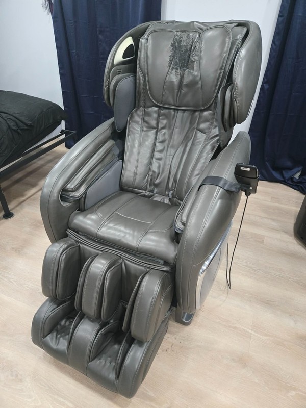 Cozzia EC-618B Zero Gravity 3D Gray Massage Chair gallery