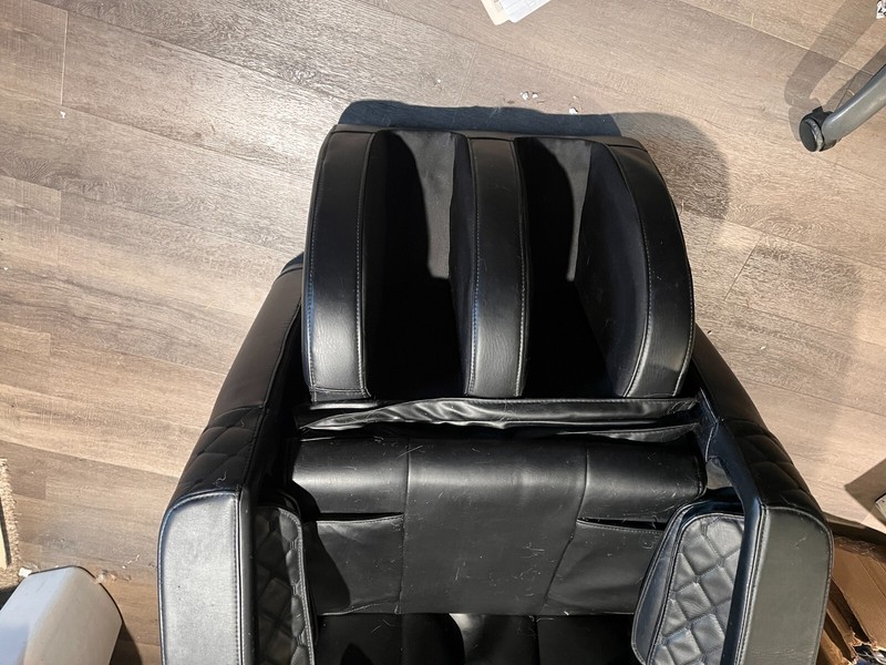Gently used Ootori N500 Full Body Massage Chair- Zero Gravity Recliner-Black gallery
